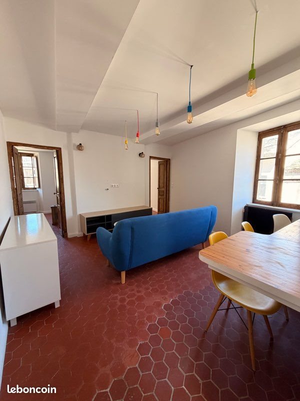 Appartement à louer, 47m², Luri