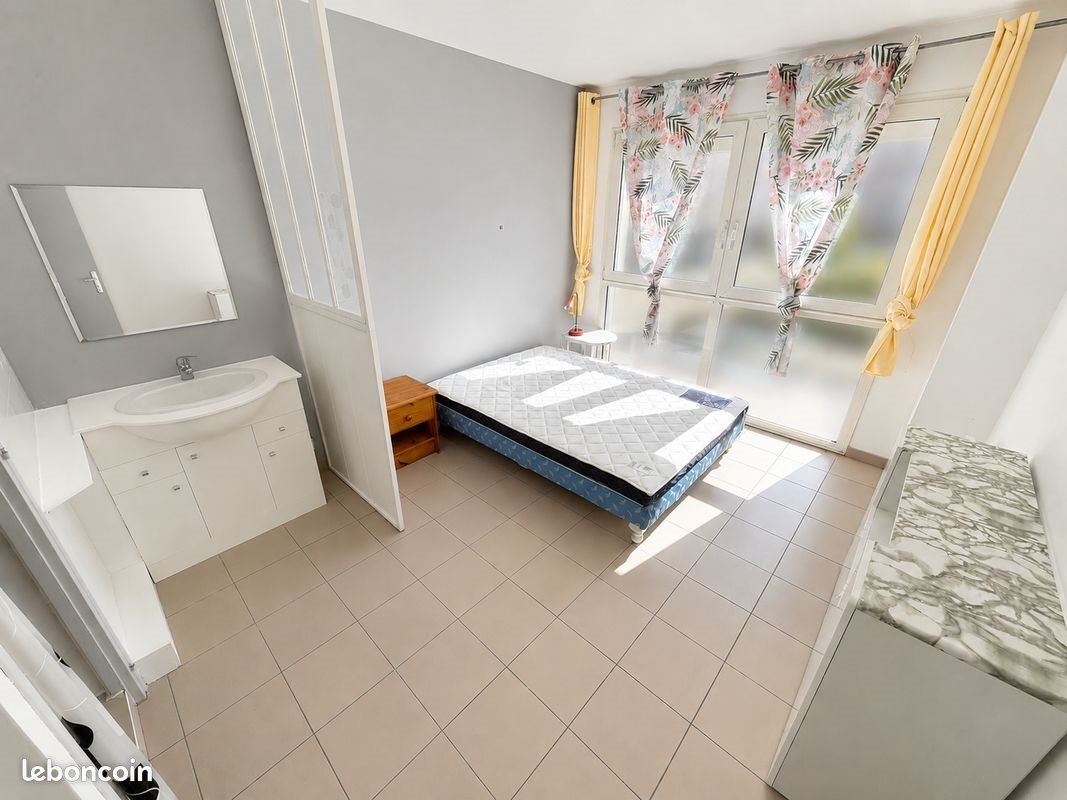 Appartement à louer, 26m², Saint-Denis-la-Chevasse
