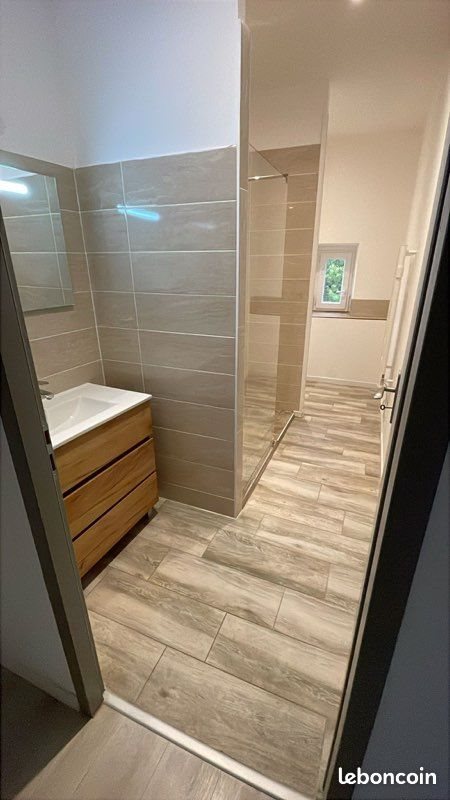 Appartement à louer, 60m², Servian