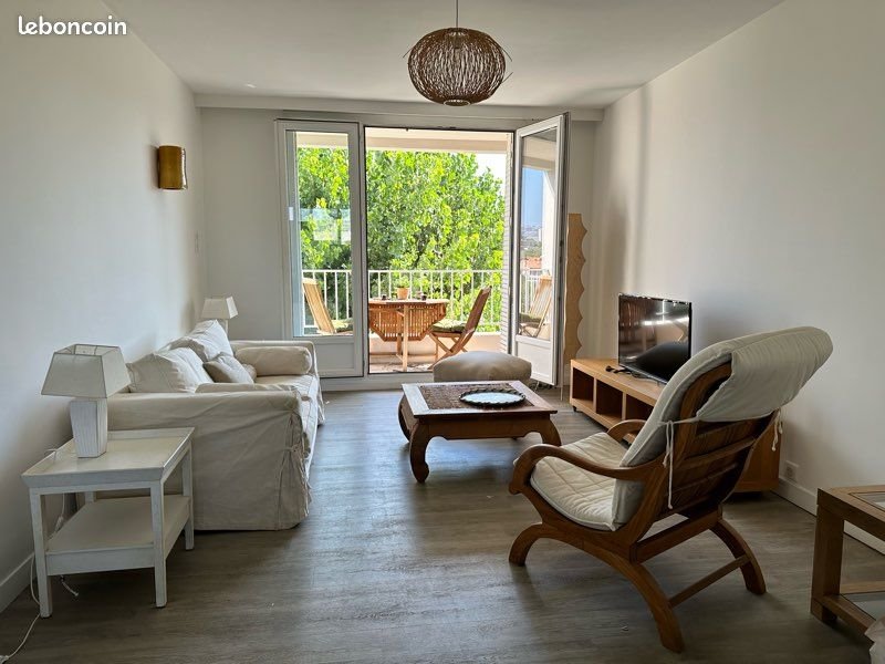 Appartement à louer, 70m², Marseille 8ème