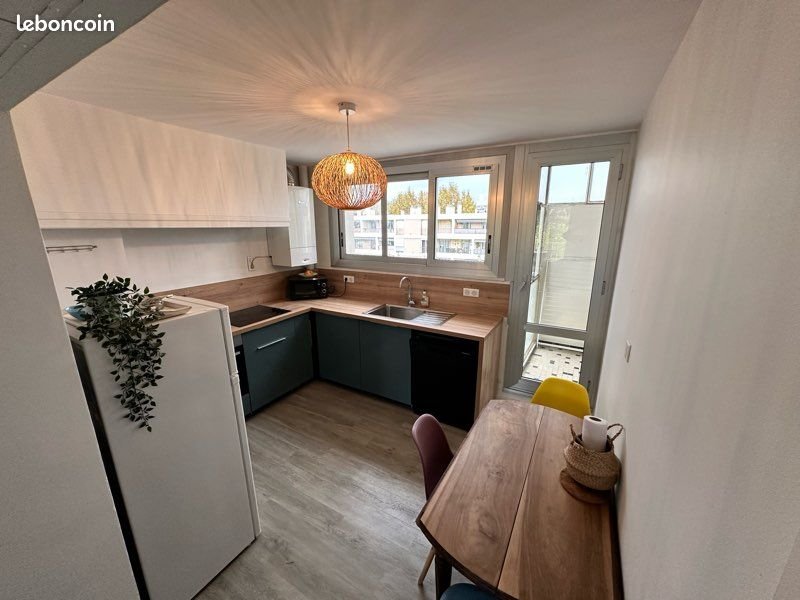 Appartement à louer, 70m², Marseille 8ème