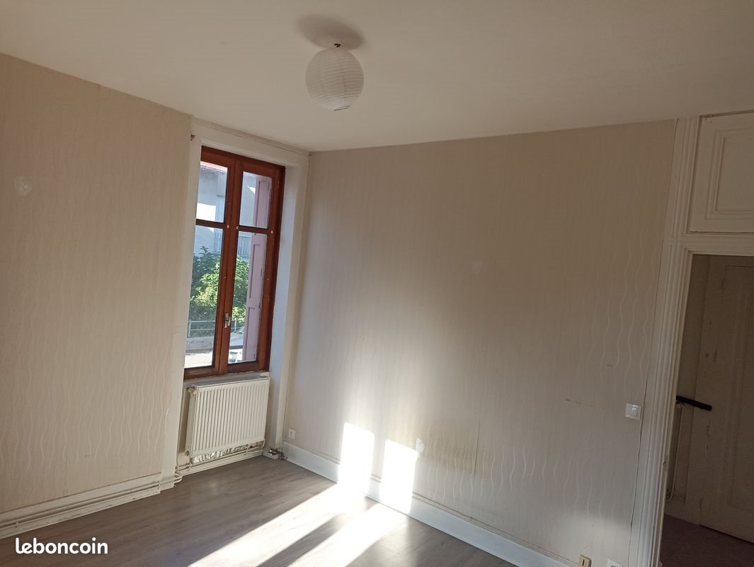Appartement à louer, 55m², Fraisses