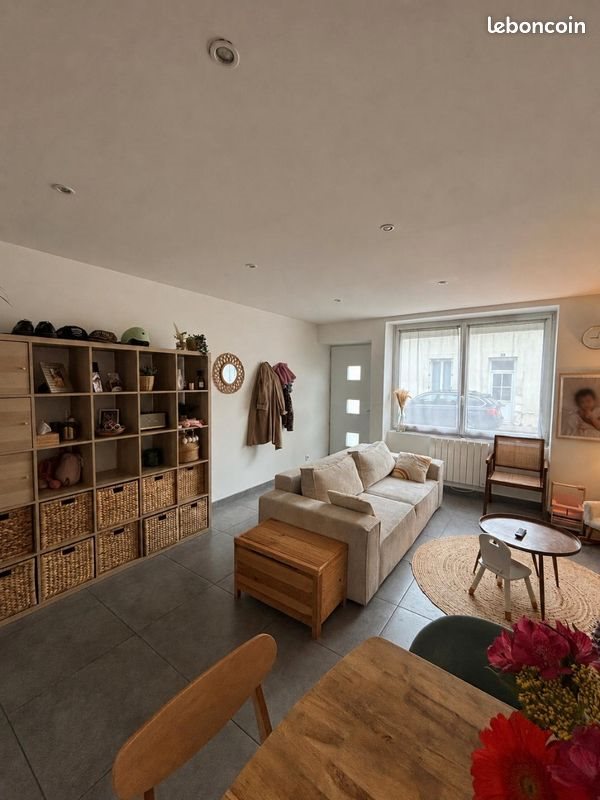 Maison à louer, 110m², Bécon-les-Granits