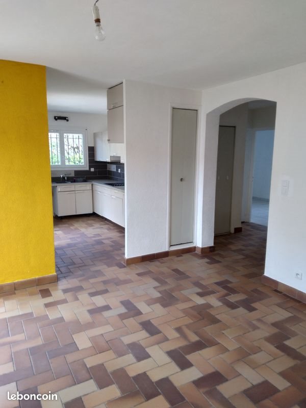 Appartement à louer, 55m², Peymeinade