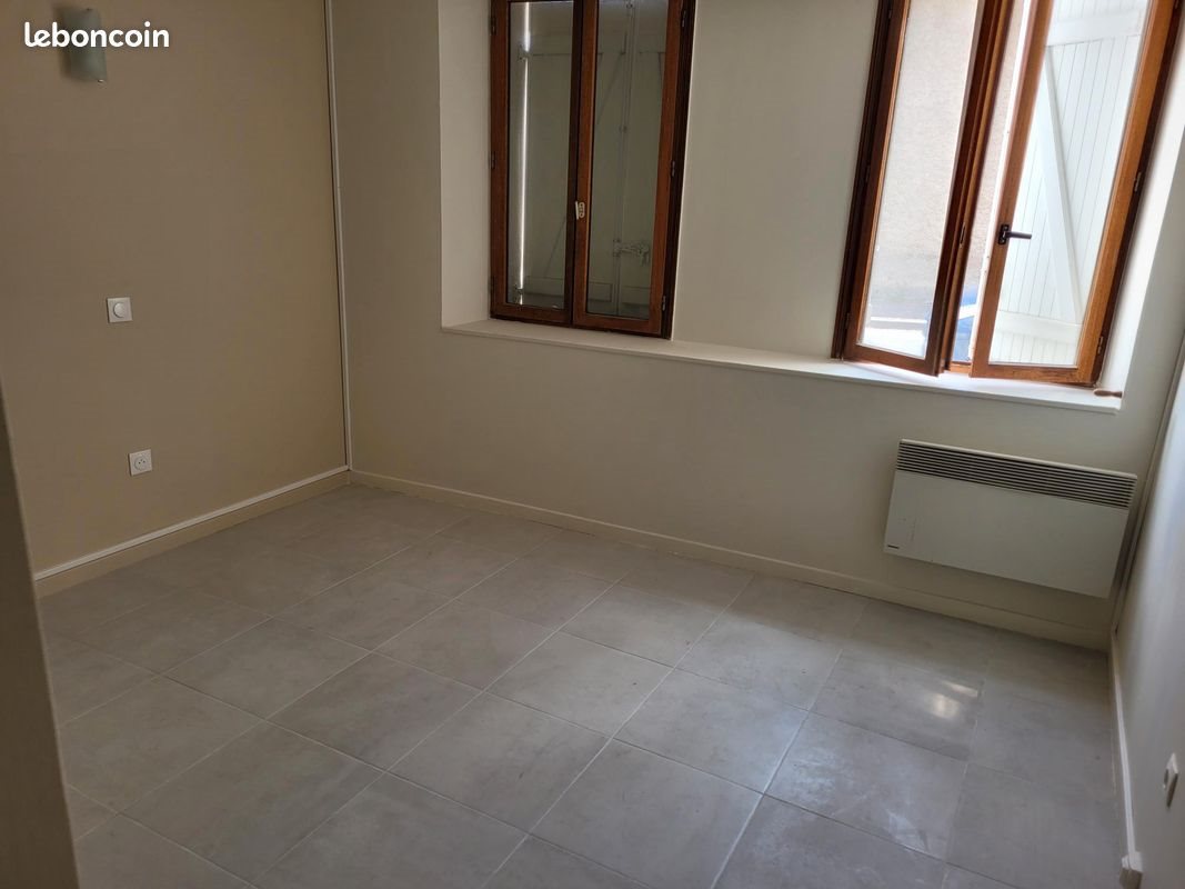 Appartement à louer, 35m², Pont-sur-Yonne