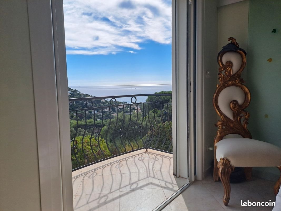 Maison à vendre, 220m², Roquebrune-sur-Argens