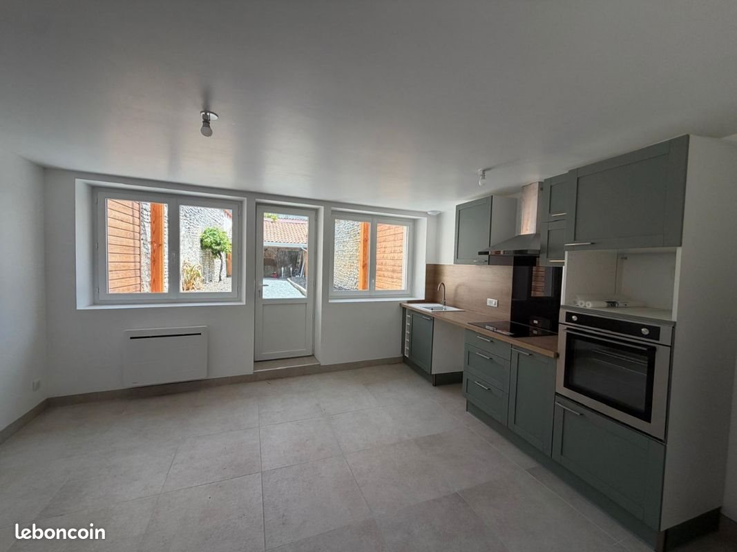 Maison à louer, 80m², Baignes-Sainte-Radegonde