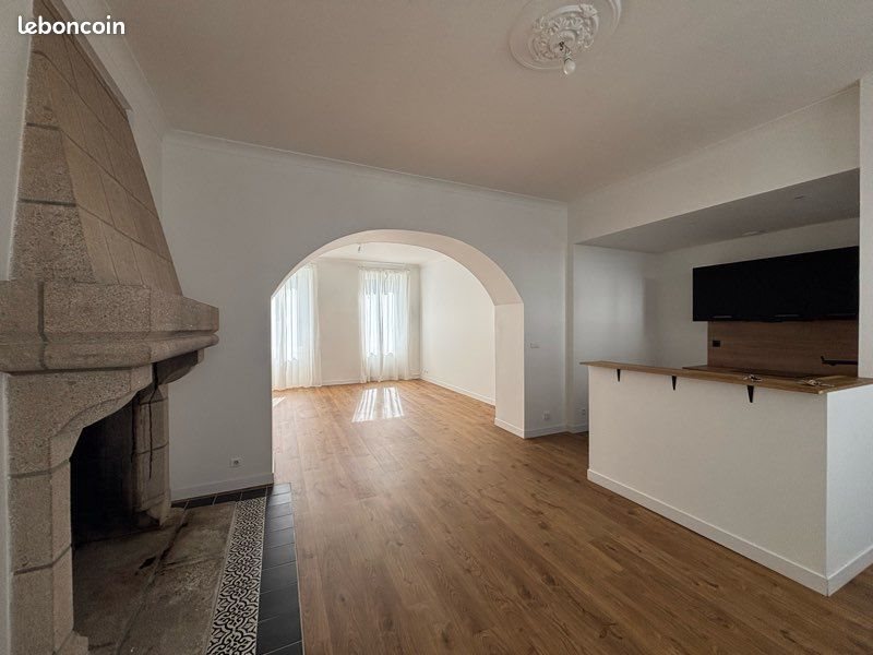 Appartement à louer, 89m², Châteaulin