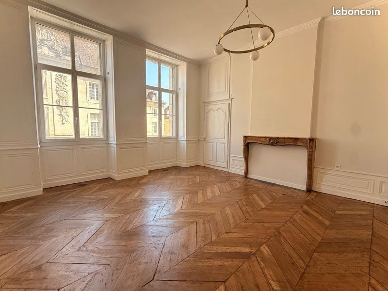 Appartement à louer, 119m², Dole