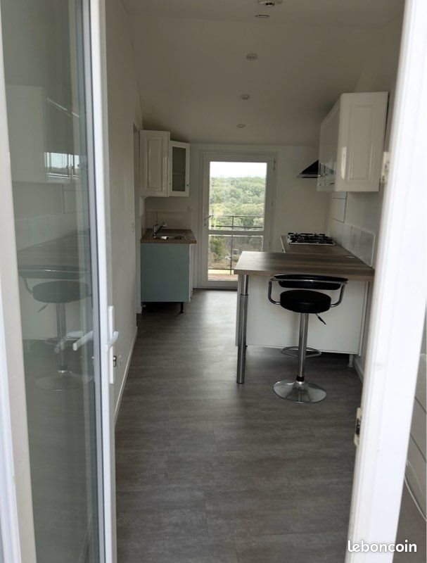 Appartement à louer, 42m², Lédenon
