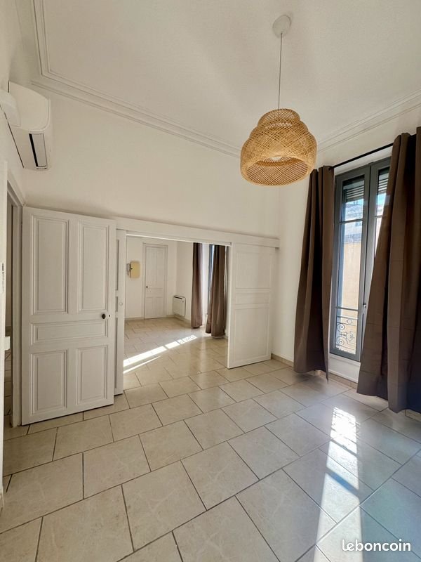 Appartement à louer, 80m², Nîmes