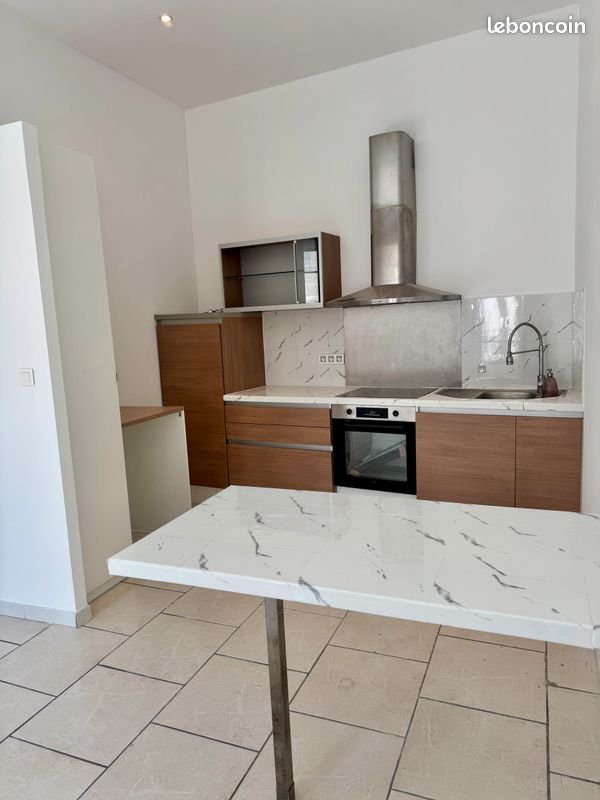 Appartement à louer, 80m², Nîmes