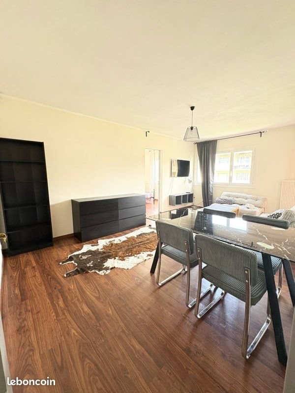 Appartement à vendre, 73m², Hyères