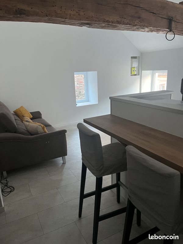 Appartement à louer, 75m², Givry