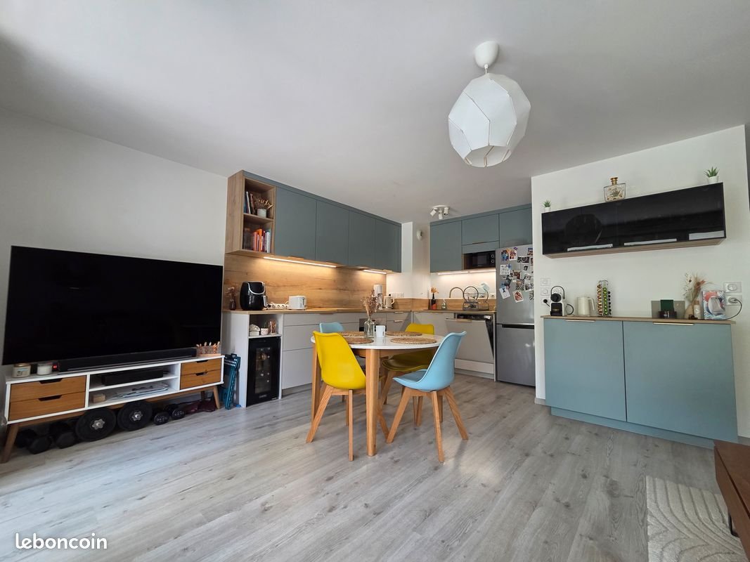 Appartement à louer, 68m², Archamps