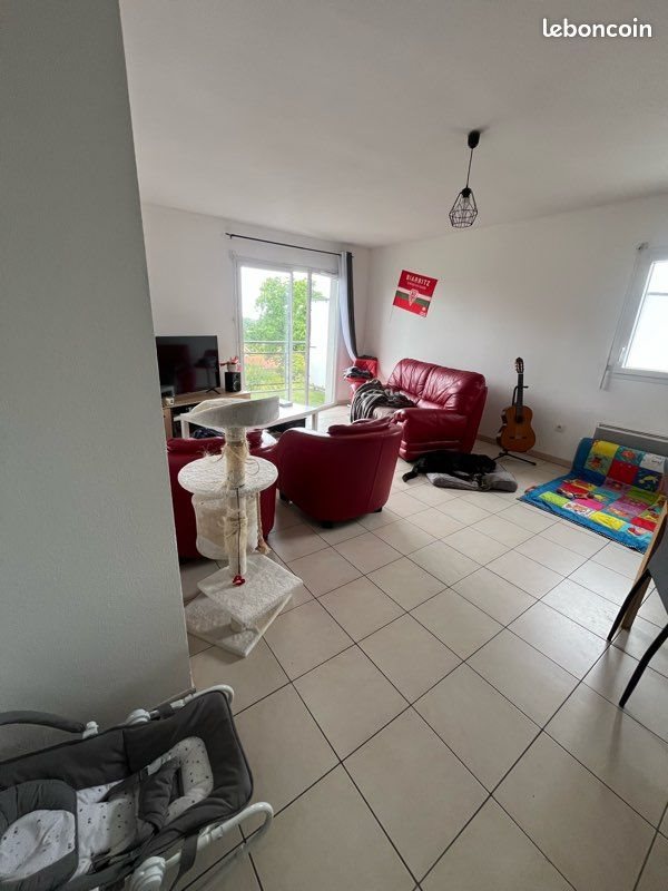 Appartement à louer, 90m², Bassens