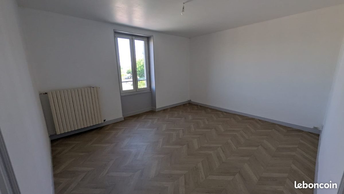 Appartement à louer, 65m², Montbron