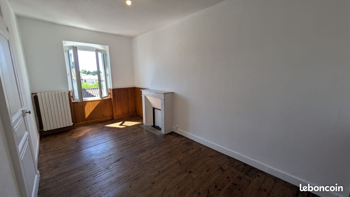 Appartement à louer, 65m², Montbron