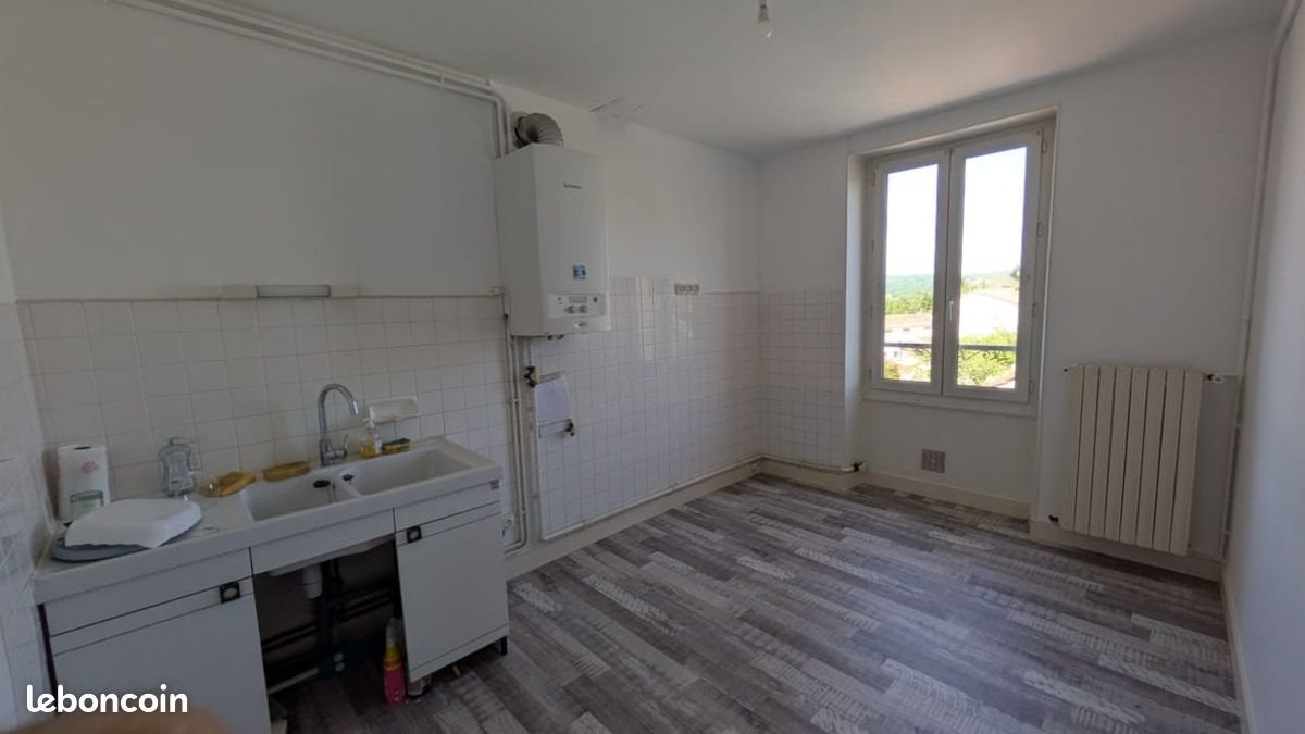 Appartement à louer, 65m², Montbron