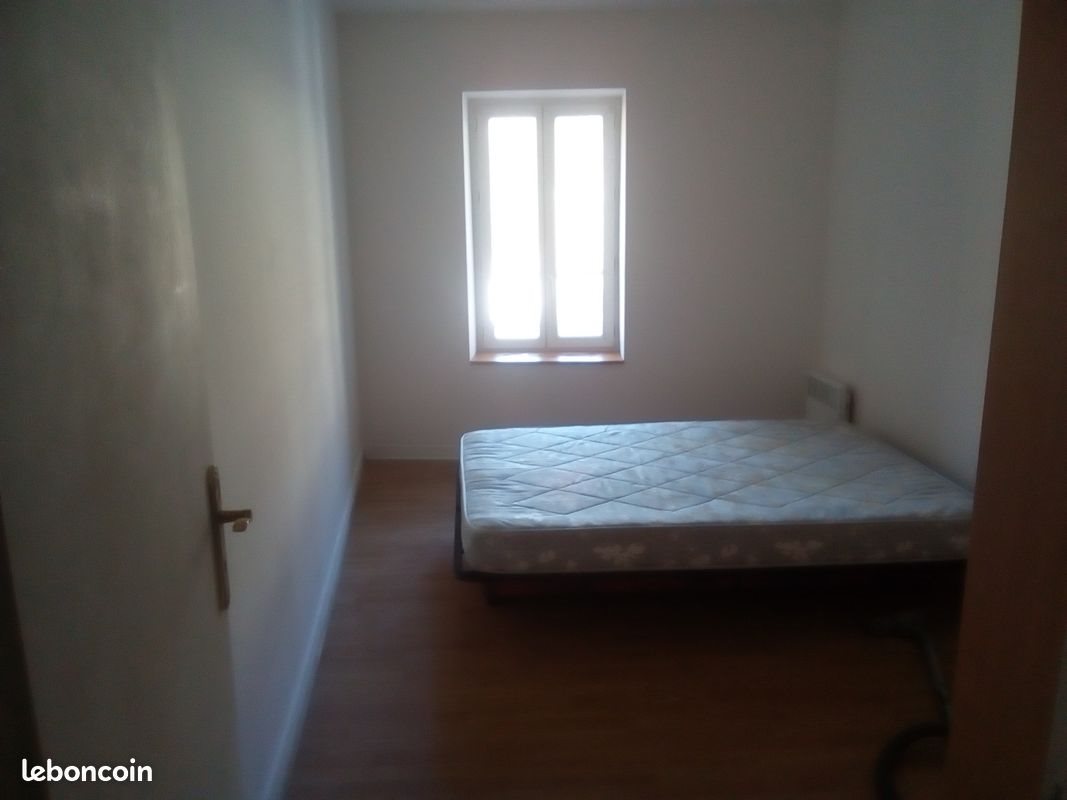 Appartement à louer, 48m², Corps