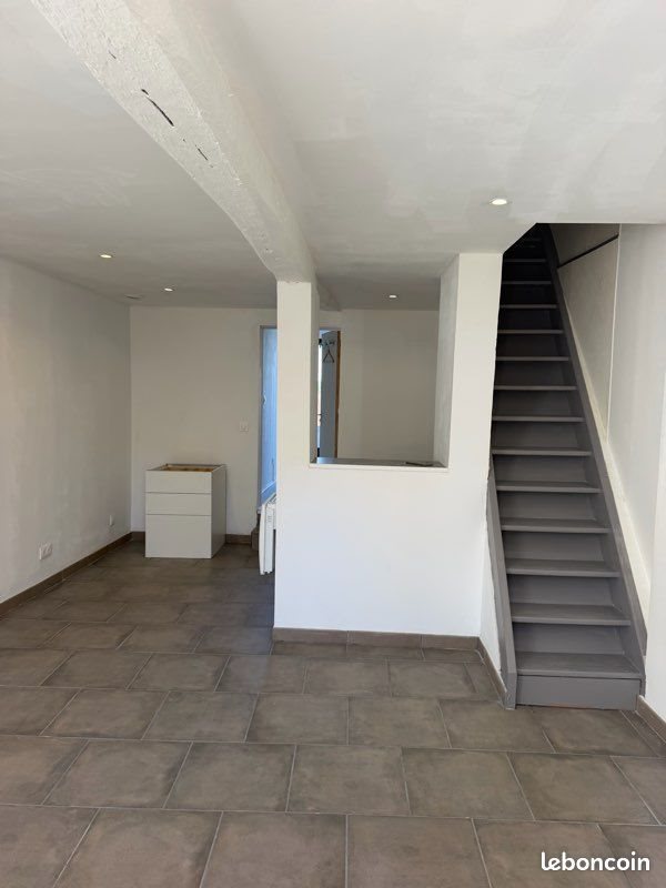 Maison à louer, 55m², Saint-Maurice-sur-Aveyron
