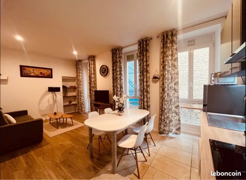 Appartement à louer, 40m², Nîmes