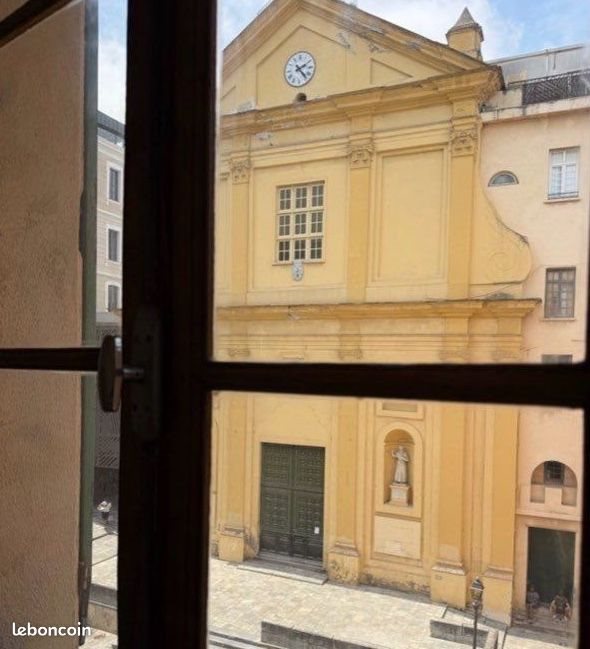 Appartement à louer, 55m², Bastia
