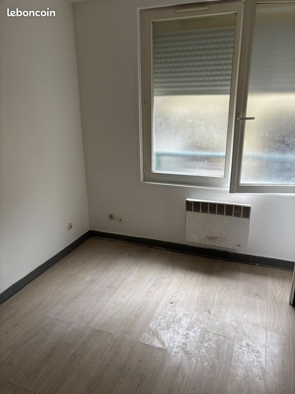 Appartement à louer, 17m², Courbevoie