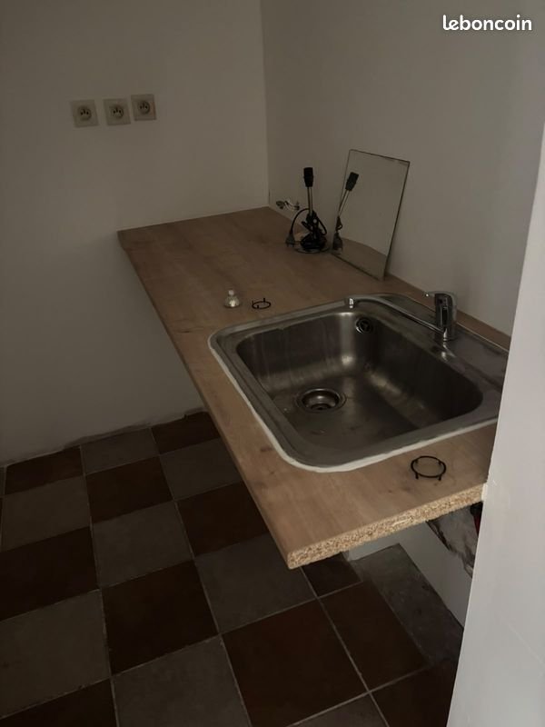Appartement à louer, 17m², Courbevoie