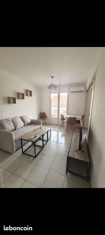 Appartement à louer, 33m², Alès