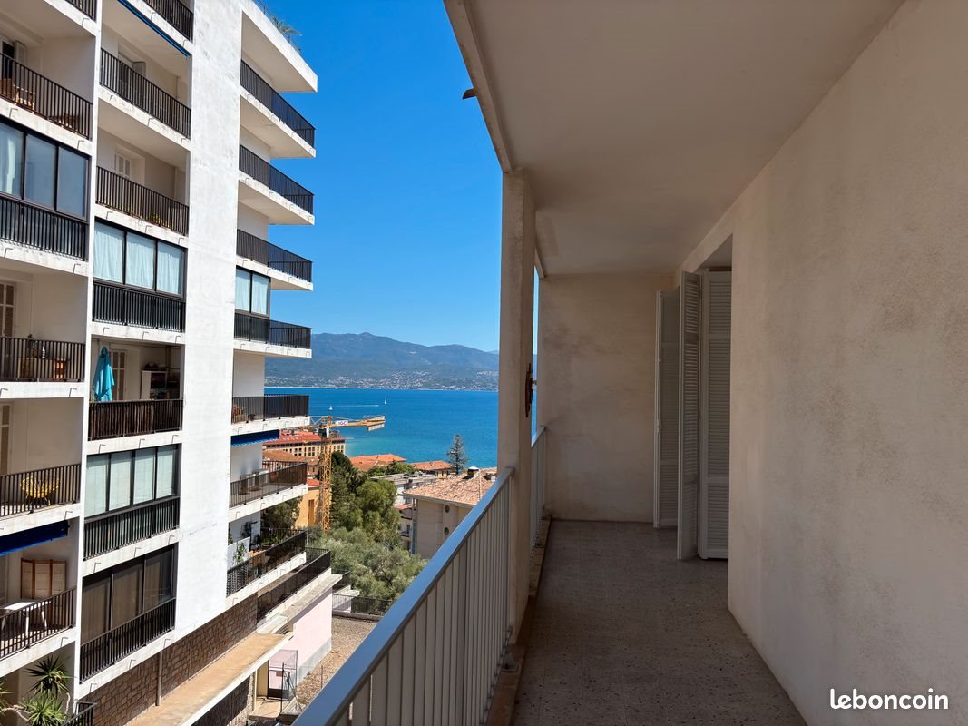 Appartement à louer, 63m², Ajaccio