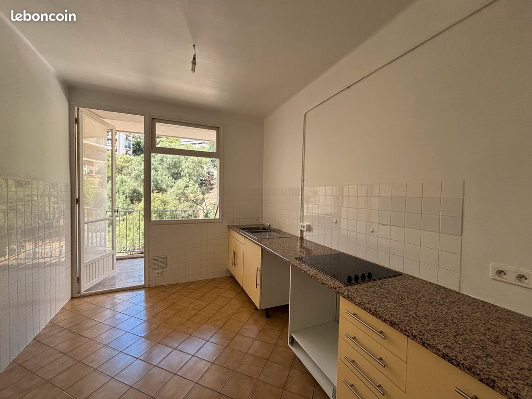 Appartement à louer, 63m², Ajaccio