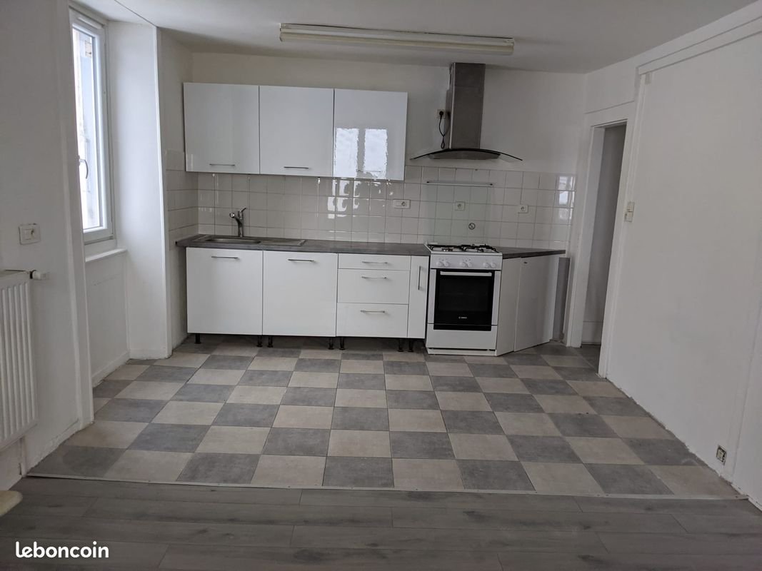 Appartement à louer, 80m², Jougne