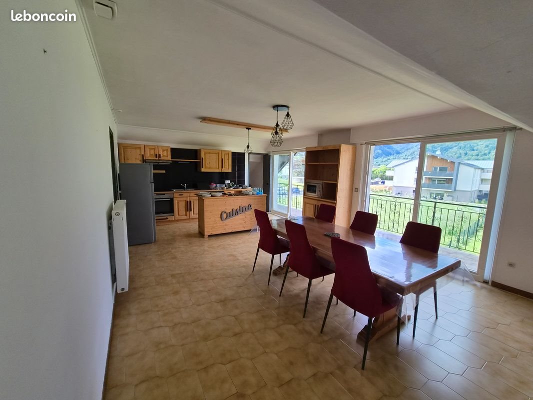 Appartement à louer, 115m², Scionzier