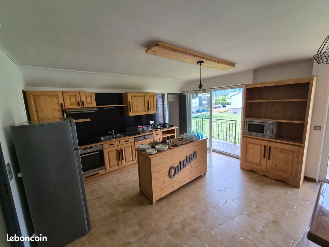 Appartement à louer, 115m², Scionzier