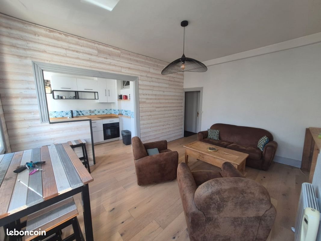 Appartement à louer, 57m², Rochefort
