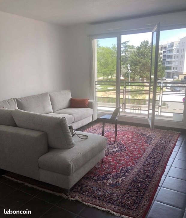 Appartement à louer, 61m², Vénissieux