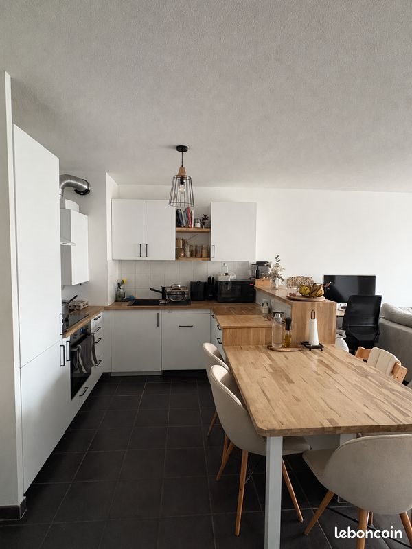 Appartement à louer, 61m², Vénissieux