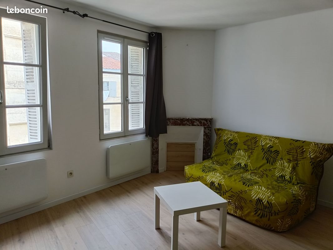 Appartement à louer, 24m², Niort