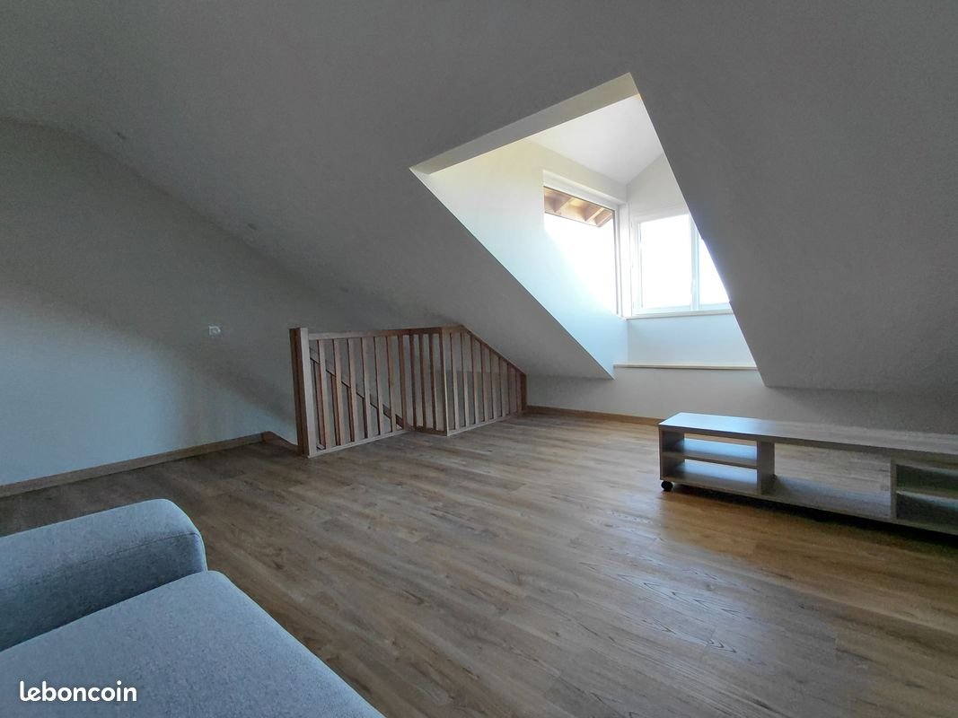 Appartement à louer, 83m², Margencel