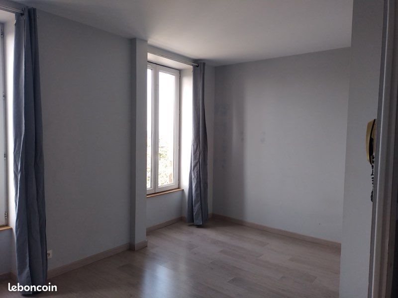 Appartement à louer, 42m², Domfront