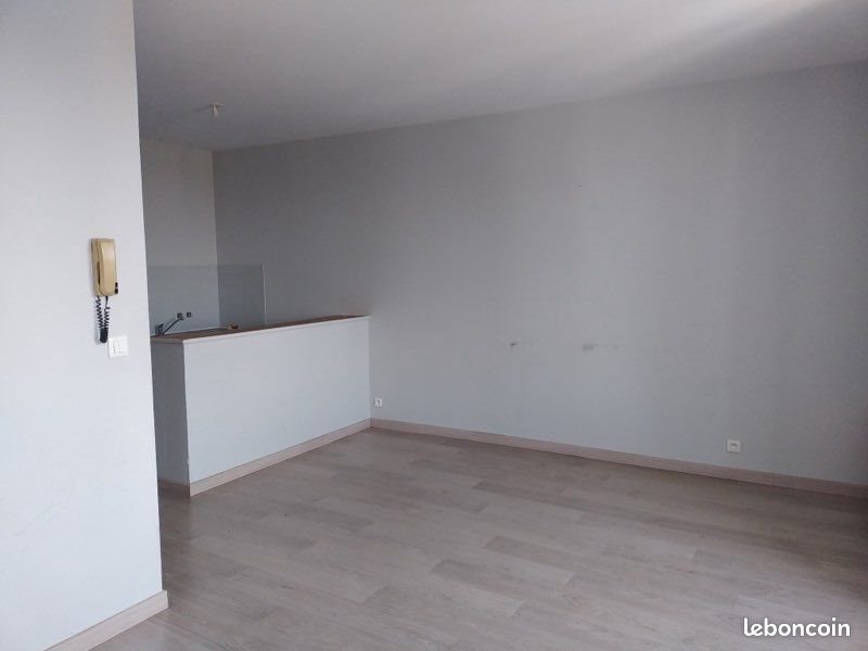 Appartement à louer, 42m², Domfront