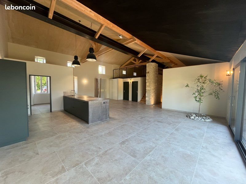 Maison à louer, 165m², Barbezieux-Saint-Hilaire