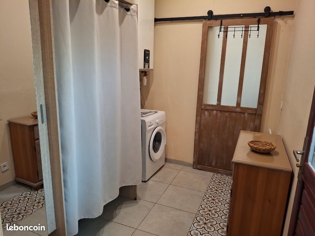 Maison à louer, 31m², Solliès-Pont