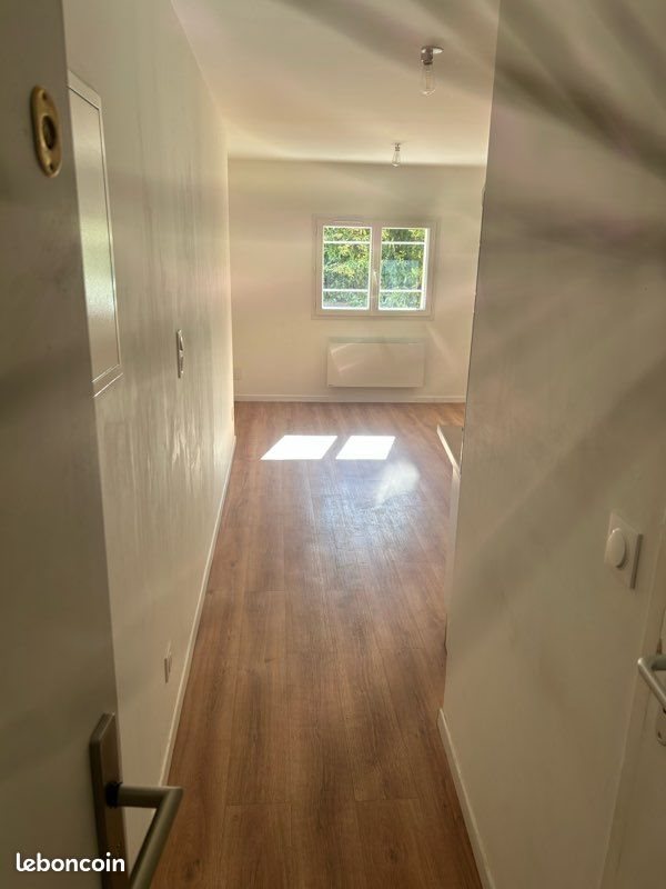 Appartement à louer, 17m², Marignane