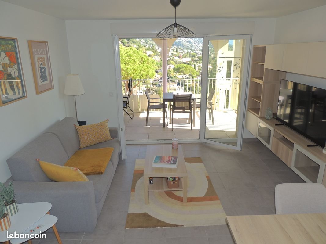 Appartement à louer, 57m², Vence