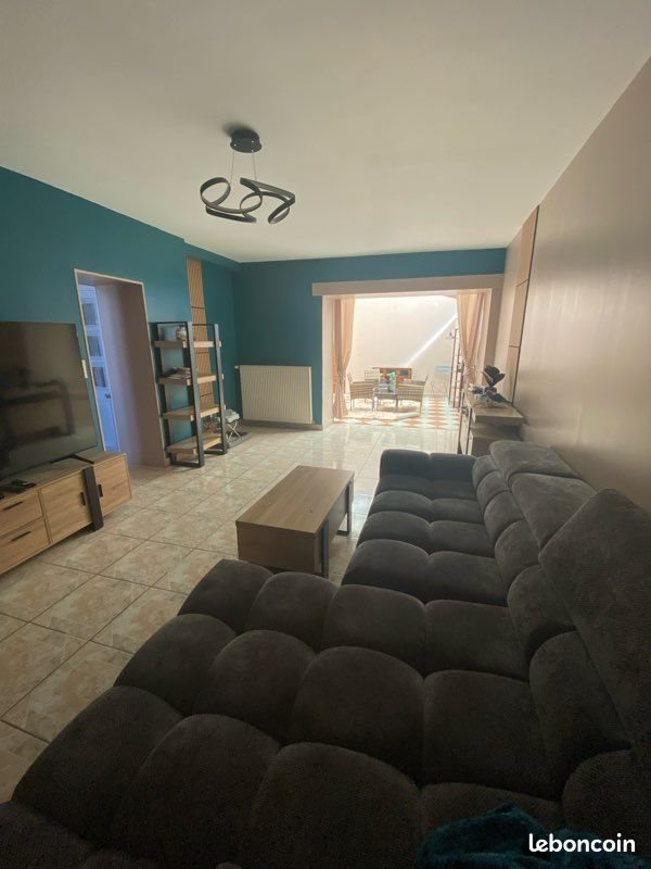 Maison à louer, 217m², Oucques