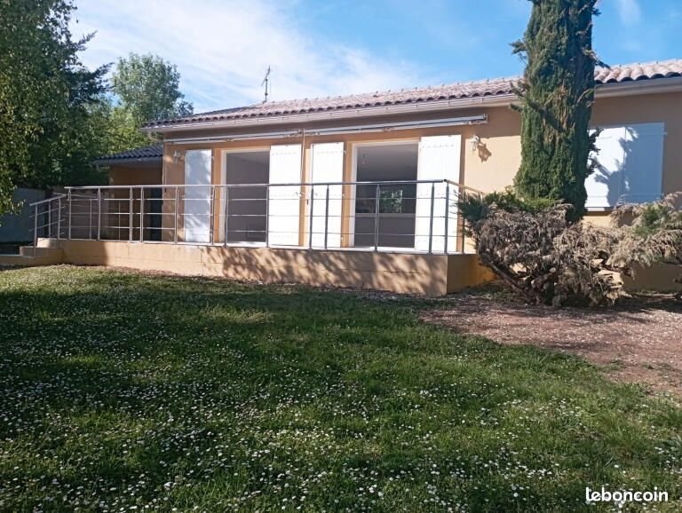 Maison à louer, 110m², Tourriers