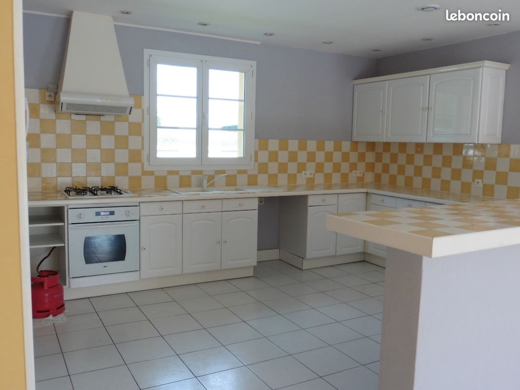 Maison à louer, 110m², Tourriers
