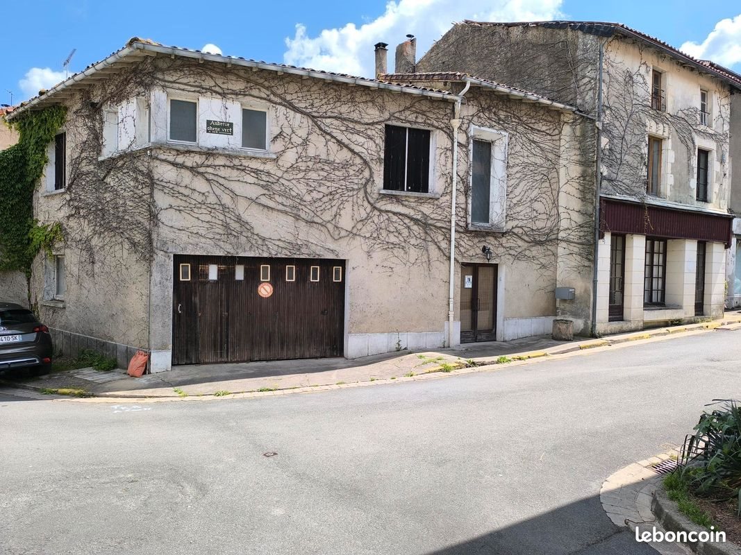 Maison à vendre, 250m², Valence-en-Poitou